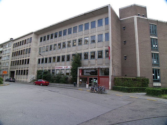 Het gebouw van het departement Rega